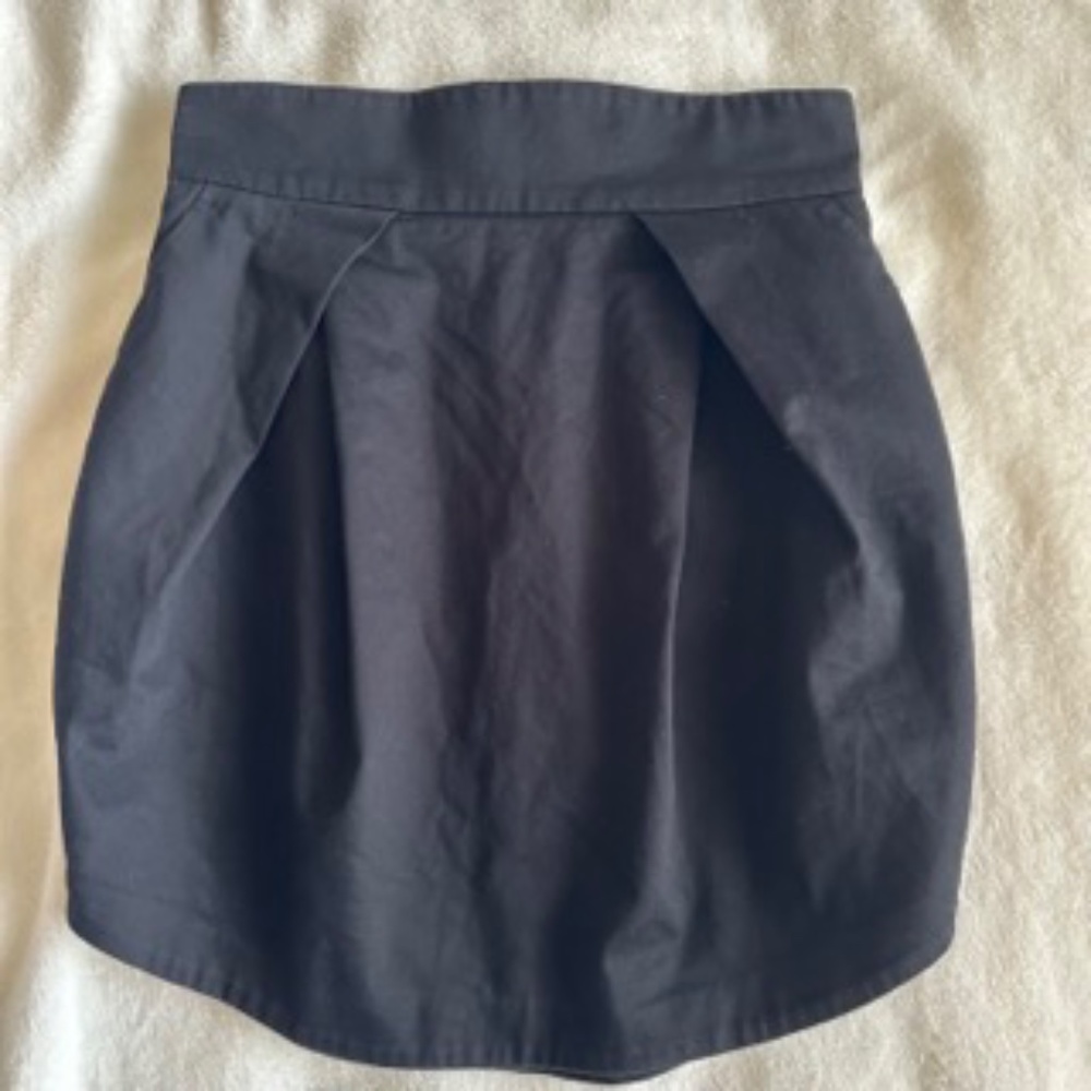 H&M Tulip Mini Skirt With Pockets Sz 6 Black RN# 0101255